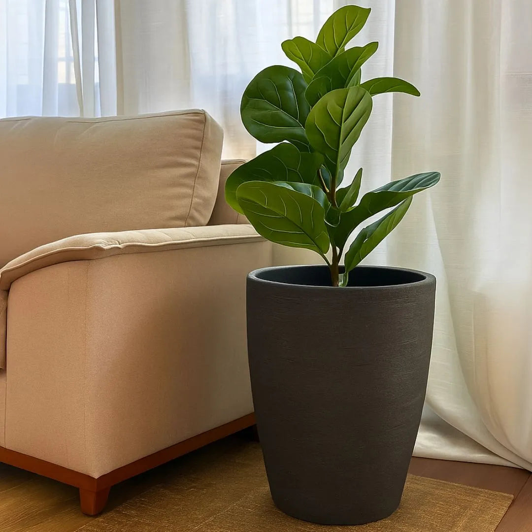 Pequim Textured Polyethylene Planter 52 × 39 cm