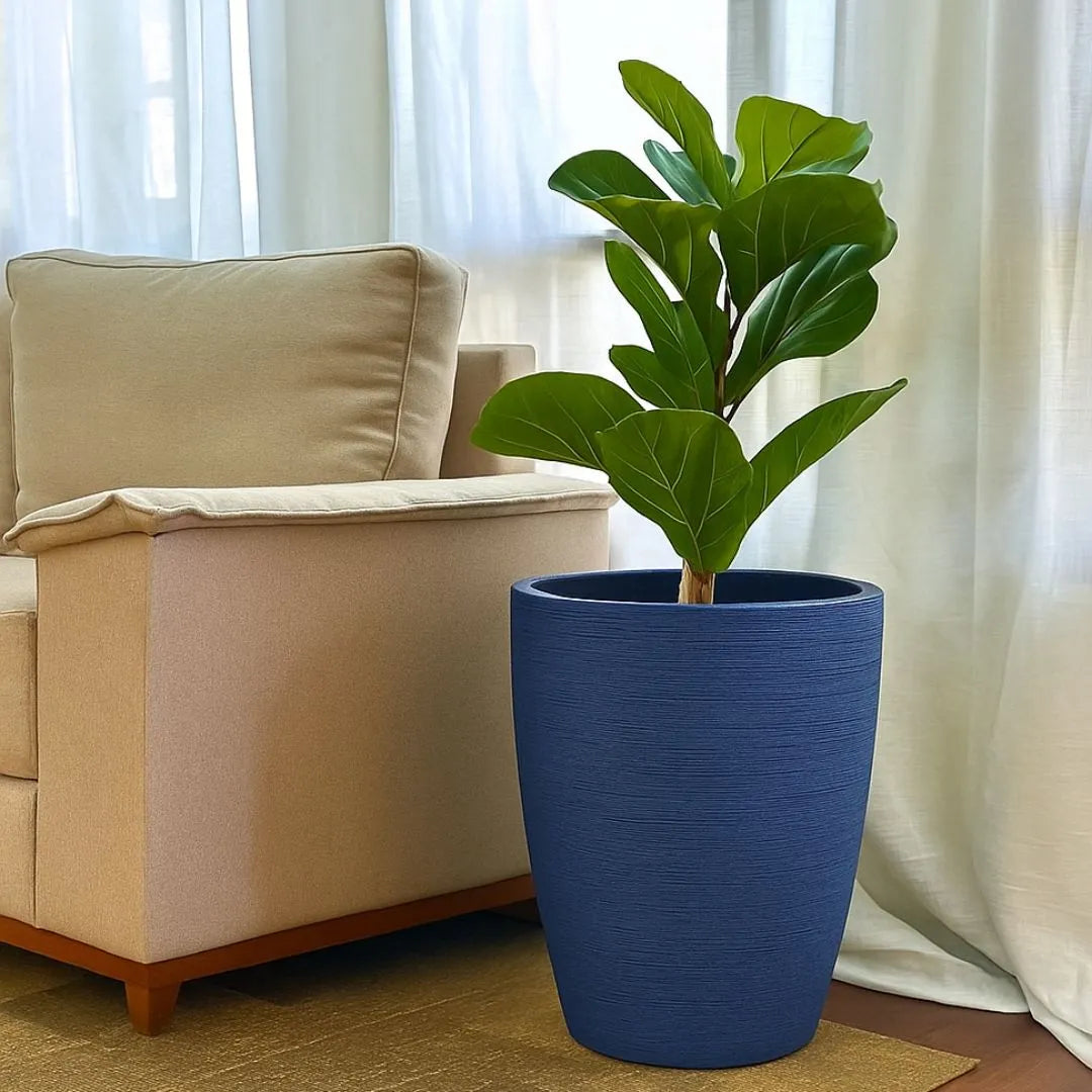 Pequim Textured Polyethylene Planter 52 × 39 cm
